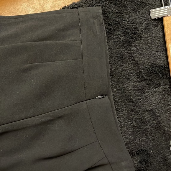 T.babaton black skirt.  Size 4. - Picture 5 of 8